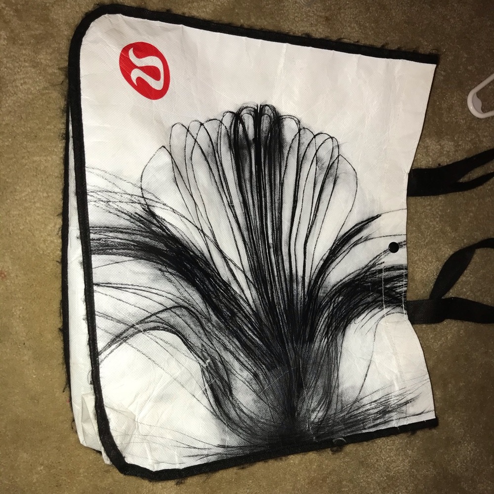 Lululemon big bag